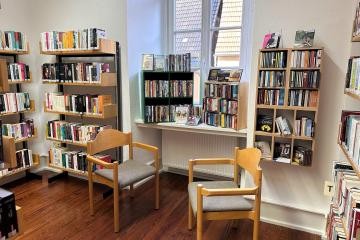 Fenstersitzplätze der Erwachsenenbücherei