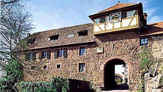 Mittelalterliches Gebäude: Jugendherberge Dilsberg